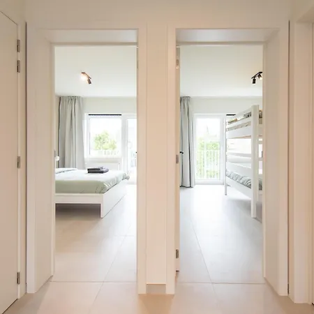Cozy Seaside Apartment